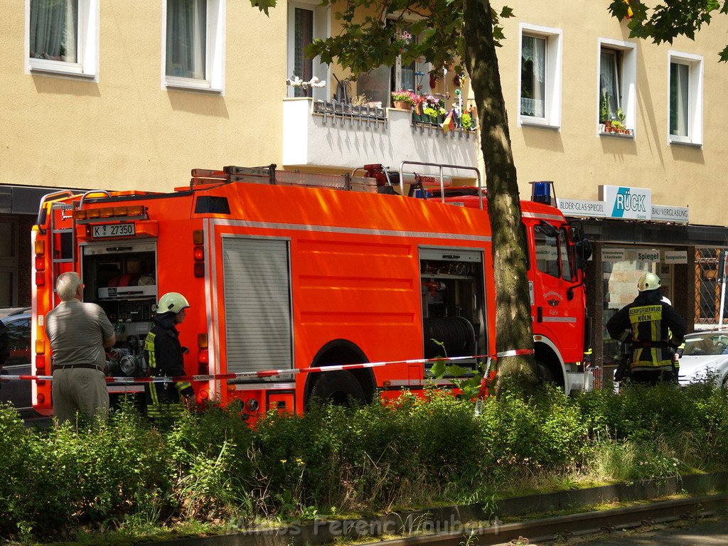 Gasaustritt Koeln Klettenberg Luxemburgerstr   P25.JPG